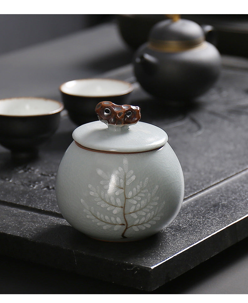 Elegant Ceramic Tea Caddy for Fresh Tea Storage